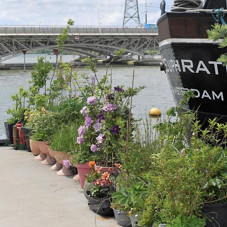 DiemerbrugWheelhouse Euphrate Houseboat住宿加早餐旅馆 外观 照片