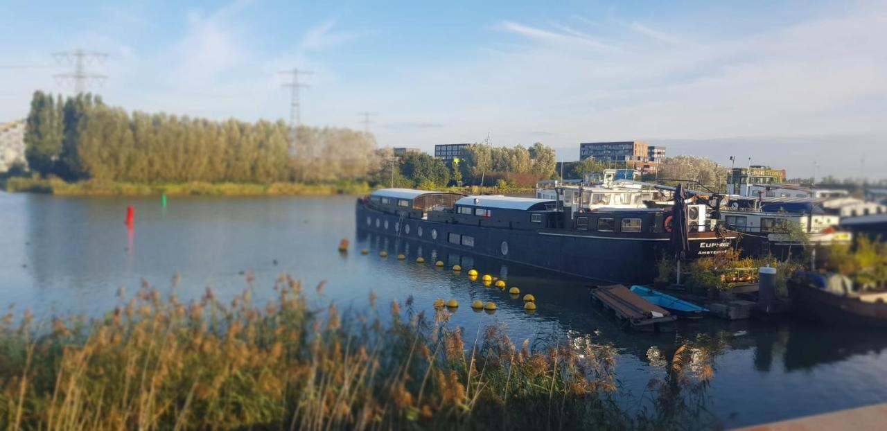 DiemerbrugWheelhouse Euphrate Houseboat住宿加早餐旅馆 外观 照片